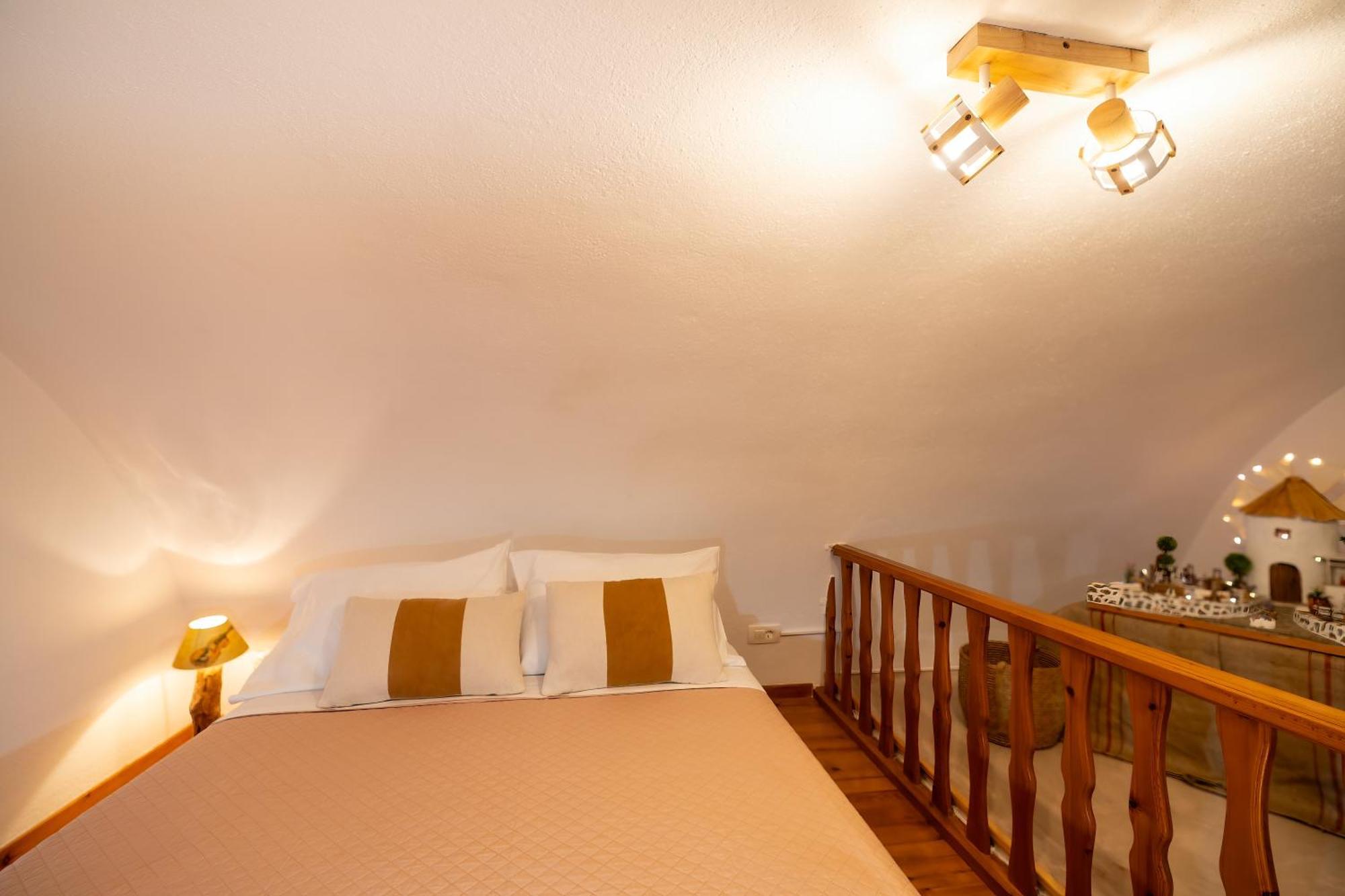 Villa Sertis Santorini Імеровіглі Екстер'єр фото